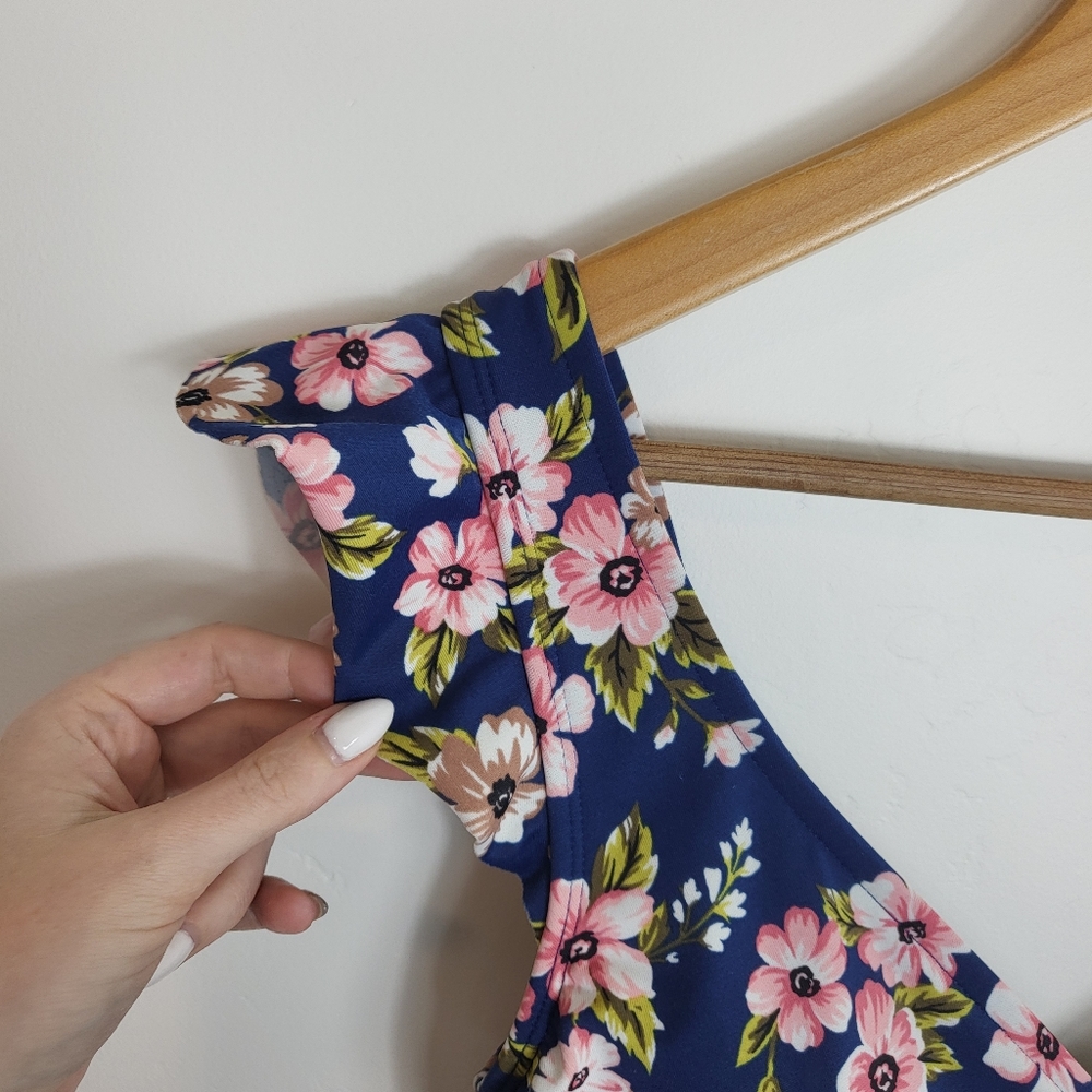Beach Betty Blue Floral Ruffle Strap One Piece Swimsuit Small - Picture 2 of 6